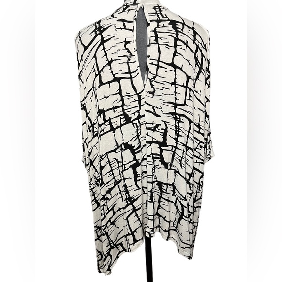 ASOS Black & White Geometric Asymmetrical Mock Neck Tunic, Size S - Picture 5 of 11